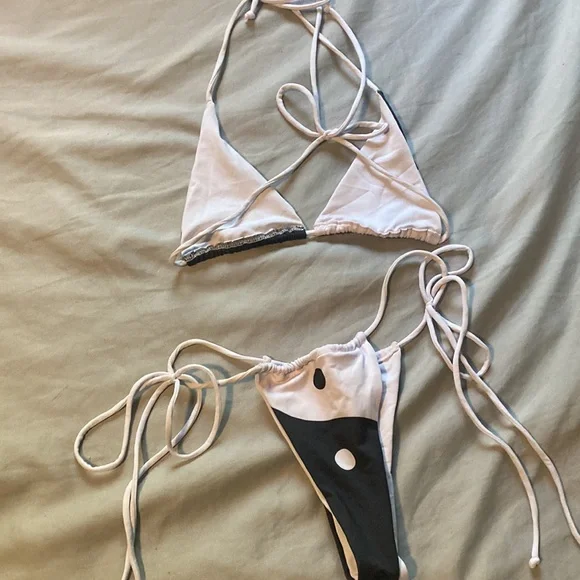 Andi Bagus Yin Yang, Black and White, Micro Bikini - Picture 6 of 7